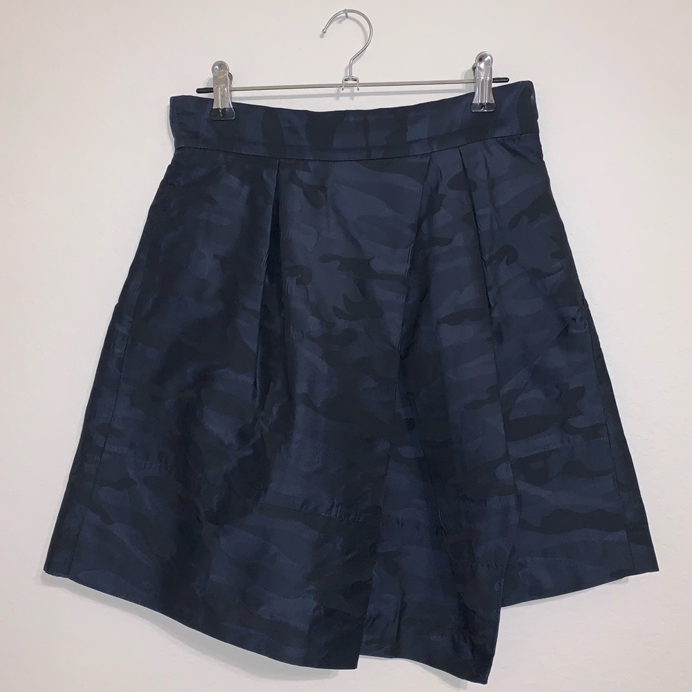 Banana Republic Mini Skirt Dark Blue, Size 2 Petit